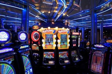 bosswin live casino table interface showing blackjack and roulette options